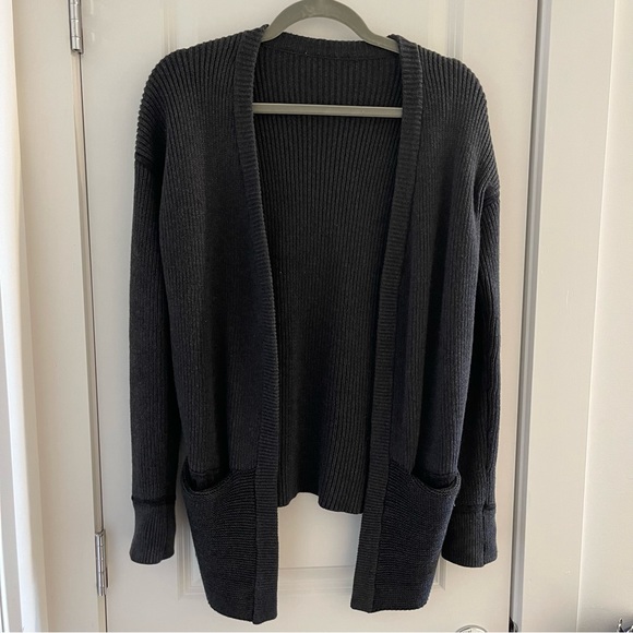 lululemon athletica Sweaters - EUC Lululemon Sweater Rare Discontinued Lululemon Grey Knit Sweater
